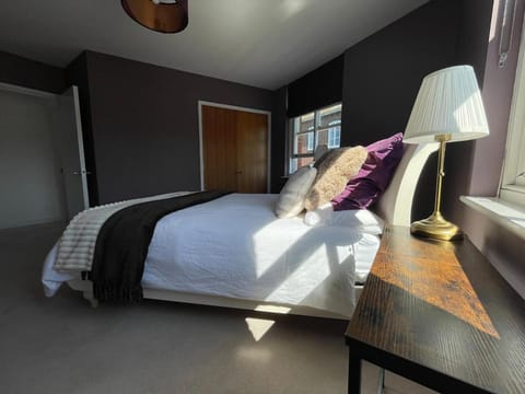 Luxury City Centre Apartment, Winchester Apartment in Winchester