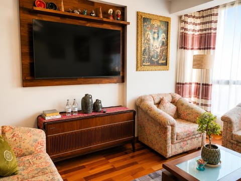 Communal lounge/ TV room