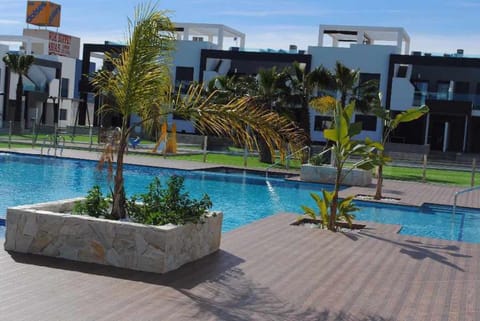 Property building, Swimming pool