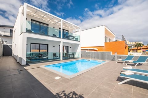 Patio, Pool view, sunbed