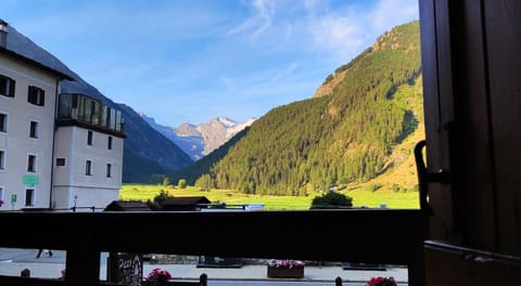 View (from property/room), Balcony/Terrace, Balcony/Terrace, Mountain view, Mountain view