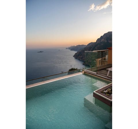 Property building, Spring, Summer, Spa and wellness centre/facilities, On site, Swimming pool