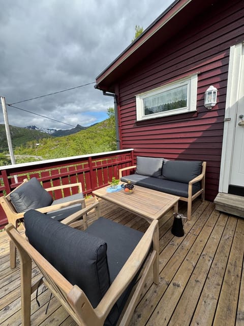 Patio, Balcony/Terrace, Mountain view