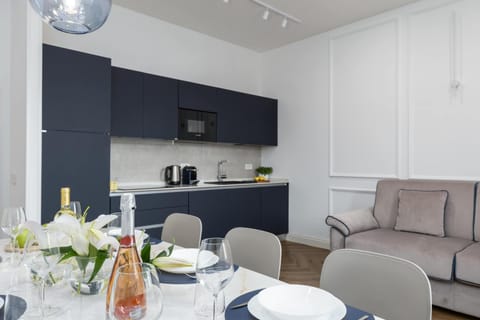 Kitchen or kitchenette, Living room, Dining area