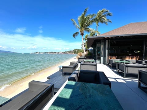 Restaurant/places to eat, Sea view