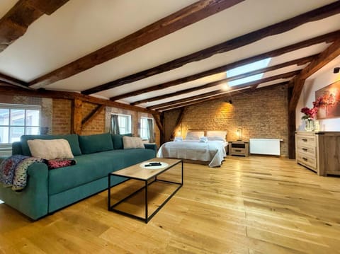 Bed, Living room, Photo of the whole room, Seating area, Bedroom