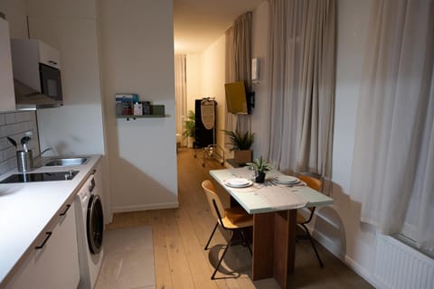 Studio 1 Cosy Avenue Louise Apartment in Ixelles