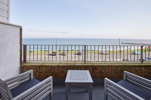 Balcony/Terrace, Seating area, Beach, Sea view