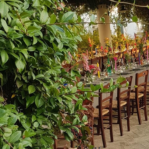 Restaurant/places to eat, Day, Banquet/Function facilities, Garden view