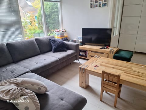 Living room, Seating area, Evening entertainment