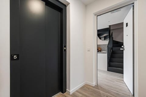 Accessible flat near the Toledo Bridge - 5B Apartment in Madrid