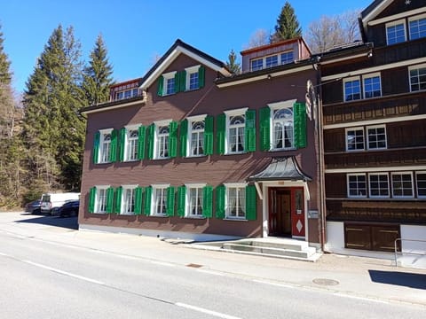 Property building, Day