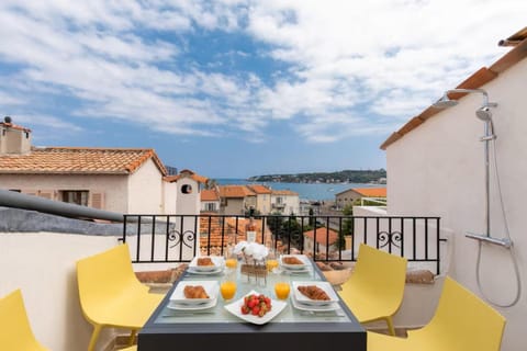 View (from property/room), Balcony/Terrace, Sea view