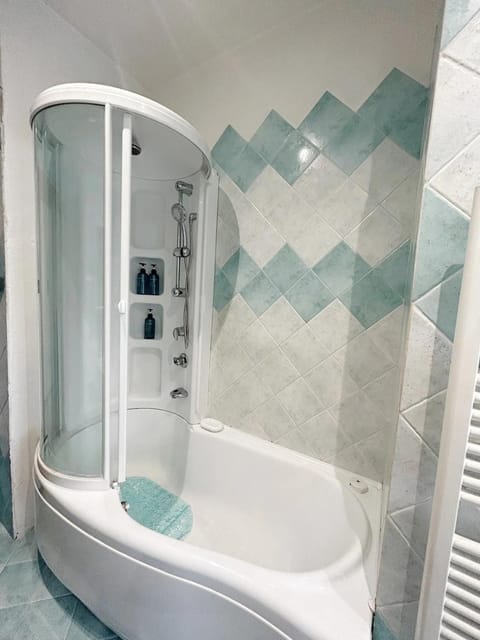 Shower, Bathroom, Bath