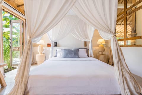 Bathroom, Bedroom, air conditioner