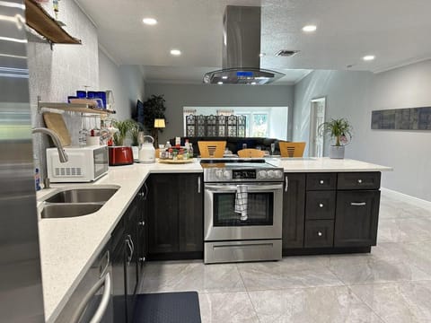 Kitchen or kitchenette