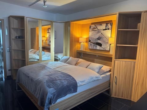 Bed, Bedroom, wardrobe