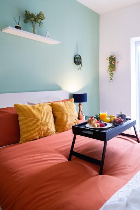Bed, Bedroom