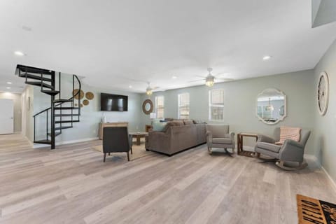 Beach house with game room just minutes from beach House in Bolivar Peninsula