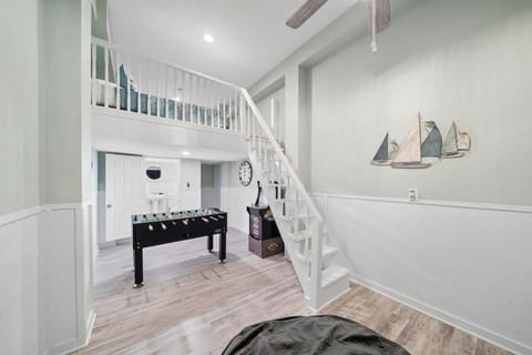 Fishermans Dream With Game Room Walk to the Beach House in Alvin