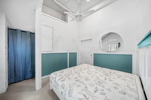 Bayfront Home with Private Pool, Pier, and Firepit House in San Leon