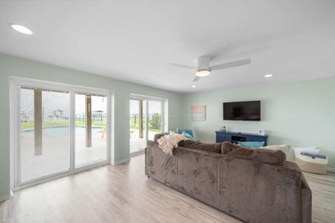 Galveston Bay Front Home with Private Pool and Pier House in San Leon