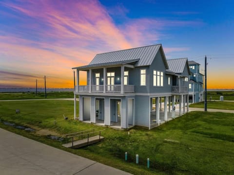 Modern beach home with the best views of West Bay House in Galveston Island