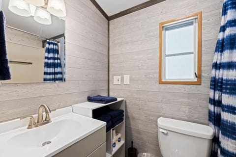 Tucked Away - Magical Location on the River, Hiking, and Rafting! House in Swain County