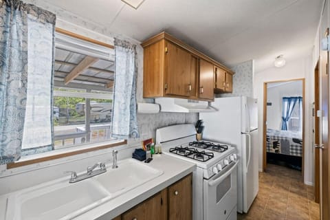 Tucked Away - Magical Location on the River, Hiking, and Rafting! House in Swain County