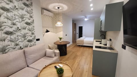 TV and multimedia, Living room, Seating area