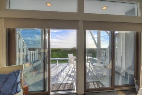 3-bedroom, 2 bath oceanfront townhome with community pool House in Fernandina Beach