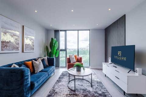 TV and multimedia, Living room, Seating area, Evening entertainment