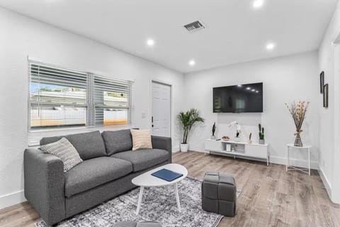 Charming North Miami Home with Private Yard House in North Miami