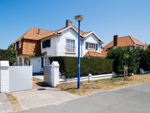 Property building, Summer