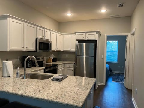 Stylish and New! Casa Del Carmel- with pool! House in Tallahassee