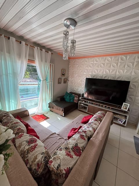 Communal lounge/ TV room, TV and multimedia, Living room, Seating area