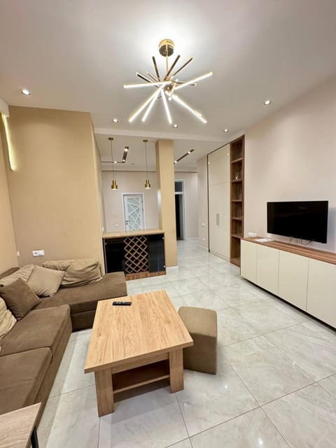 Communal lounge/ TV room, TV and multimedia, Living room, Seating area