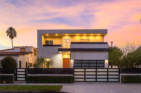5BR Modern West Hollywood Retreat House in West Hollywood