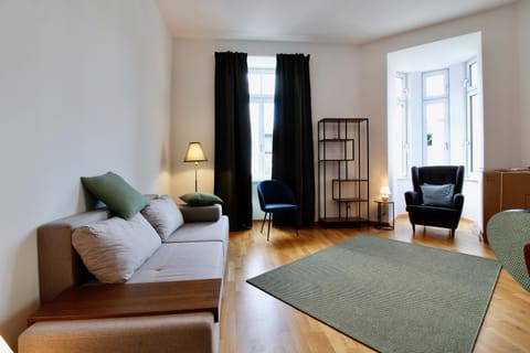 Living room, Photo of the whole room, Seating area