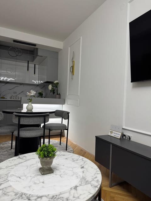 Golden Crown 2 Apartment in Serbia