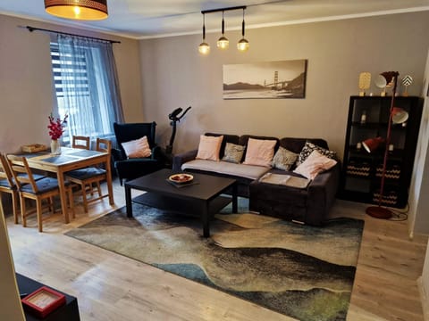Communal lounge/ TV room, Living room, Seating area, Dining area