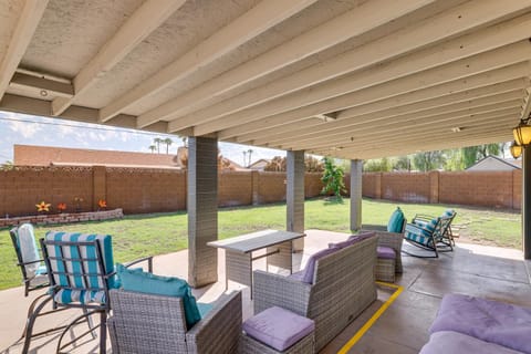 Game Room, Family-Friendly Yard! Gem in Phoenix House in Paradise Valley