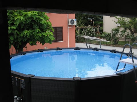 Swimming pool, Swimming pool