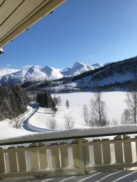 Feriehus midt mellom Tromsø og Senja House in Troms Og Finnmark