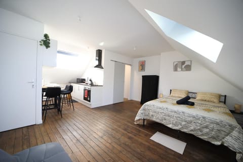 Eden , L'élégant! Seul , en couple ou en famille Apartment in Cambrai