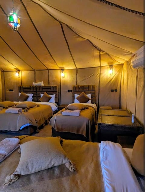 Bed, Bedroom, air conditioner