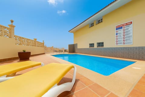 Swimming pool, Swimming pool