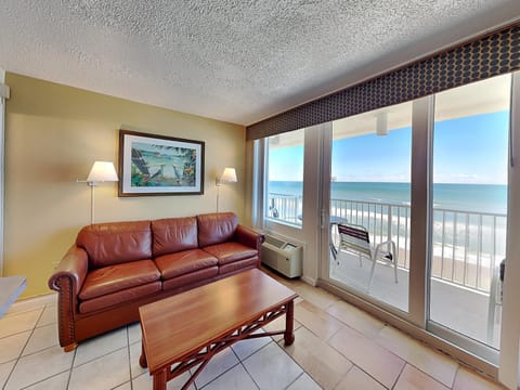 Day, View (from property/room), Balcony/Terrace, Living room, Seating area, Sea view, air conditioner