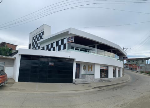 Property building, Day, Neighbourhood, Street view