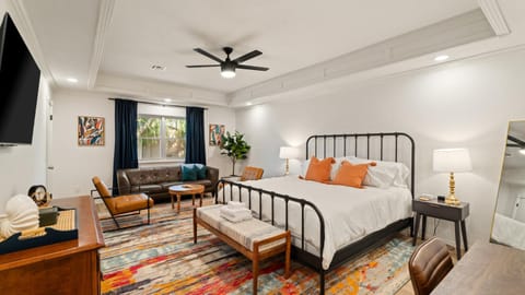 Luxury 3 BDR Edmond, Fuseball, Pac-Man, Sleeps 9 House in Edmond